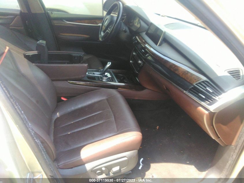 2014 BMW X5 XDRIVE35I - 5UXKR0C53E0K52031