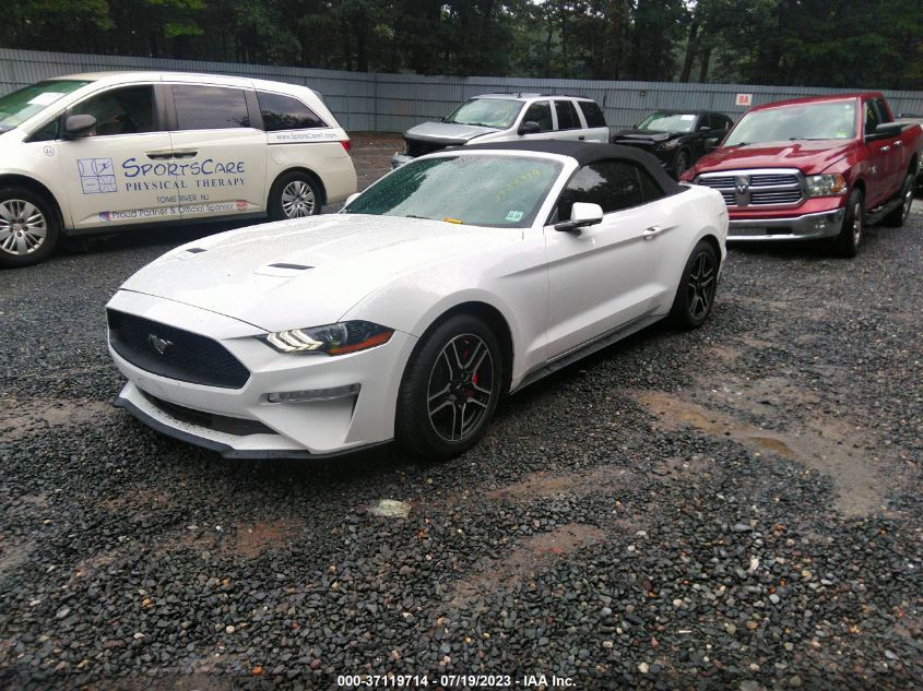 1FATP8UH1J5129494 2018 FORD MUSTANG, photo no. 2