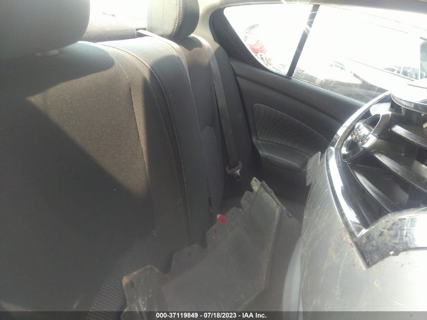 2019 NISSAN VERSA SEDAN SV - 3N1CN7AP0KL815374