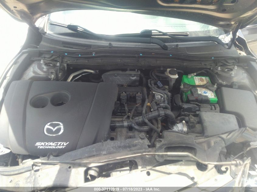 2018 MAZDA MAZDA3 4-DOOR SPORT - 3MZBN1U72JM161324