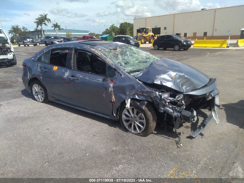 2022 TOYOTA COROLLA XLE - 5YFFPMAE5NP379582