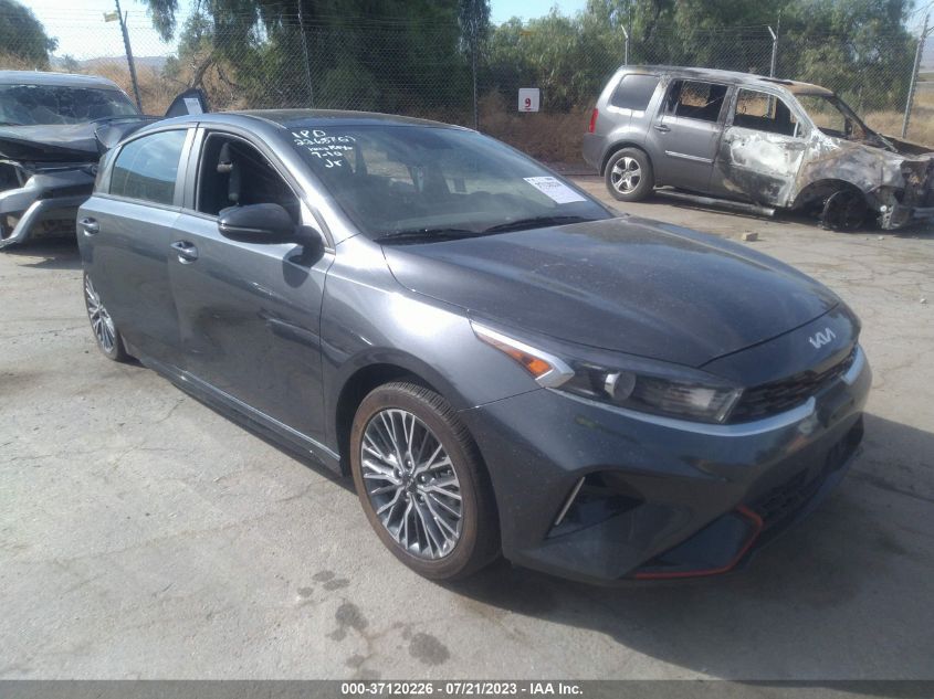 3KPF54AD8PE523241 Kia Forte GT-LINE