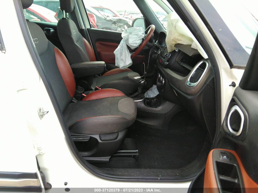 2015 FIAT 500L TREKKING - ZFBCFADH2FZ031131