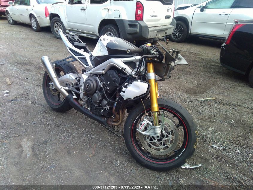 2021 TRIUMPH MOTORCYCLE DAYTONA MOTO2 765 - SMTA204K6MJAC9061