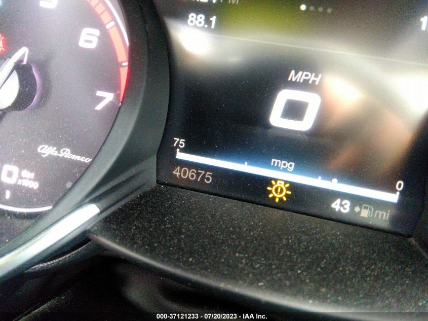 2017 ALFA ROMEO GIULIA - ZARFAEDN4H7552247