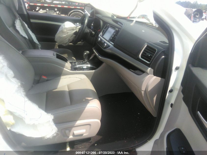 2019 TOYOTA HIGHLANDER XLE - 5TDJZRFH2KS619694