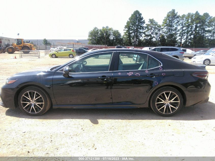 2021 TOYOTA CAMRY SE - 4T1G11AK3MU593056