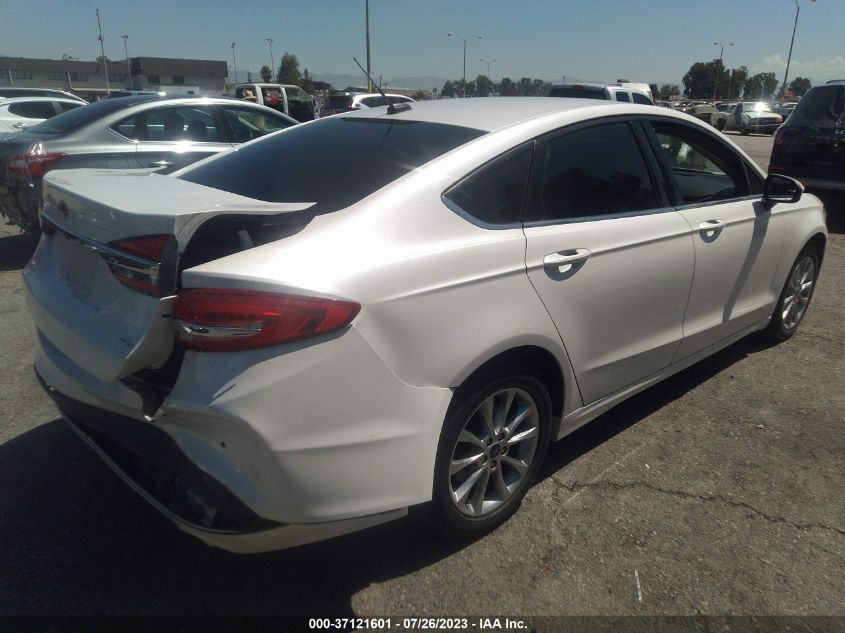 2017 FORD FUSION SE - 3FA6P0H71HR284358