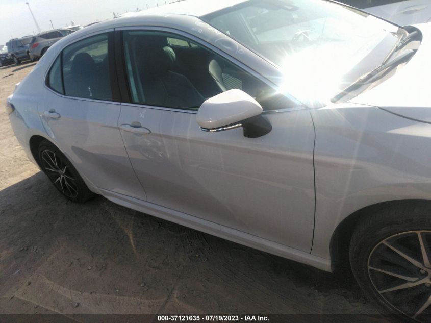 2022 TOYOTA CAMRY SE/SE NIGHT SHADE - 4T1G11AK4NU054902