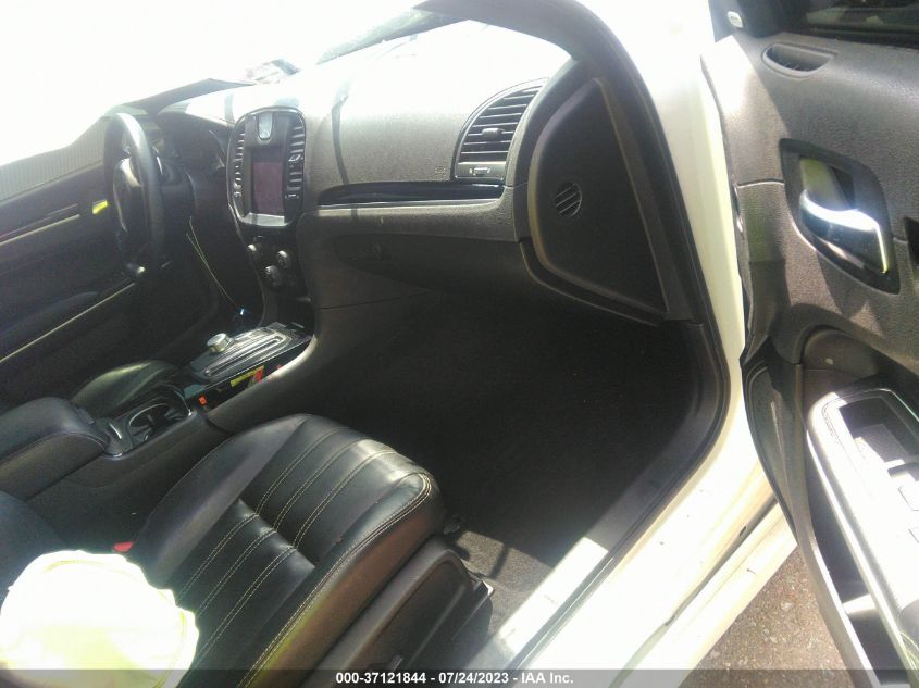 2020 CHRYSLER 300 300S - 2C3CCABG4LH137385