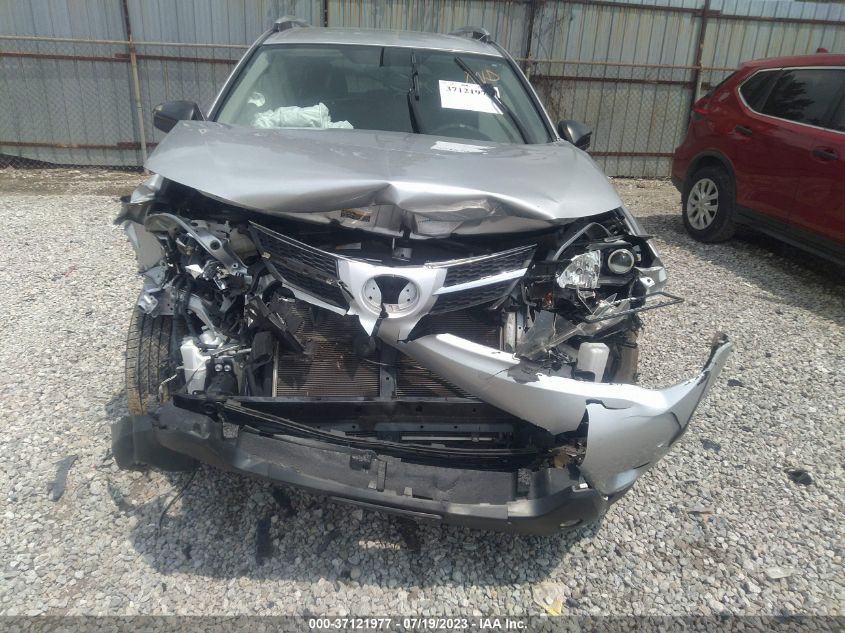 2015 TOYOTA RAV4 LE - JTMZFREV9FD075540