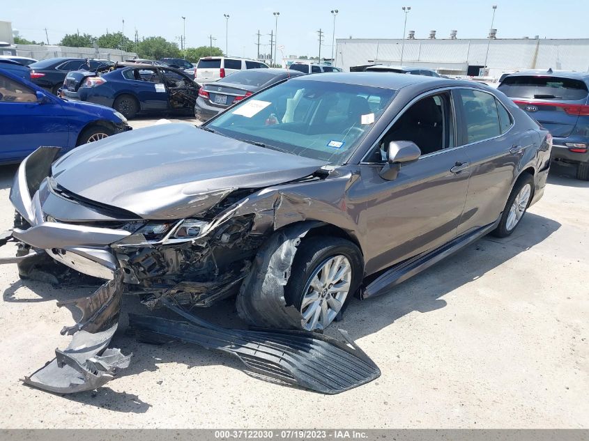 2020 TOYOTA CAMRY LE - 4T1C11AK9LU926972