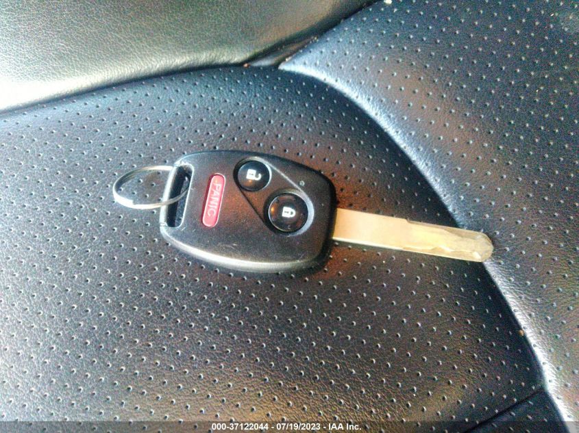 2013 HONDA FIT SPORT - JHMGE8H50DC062628