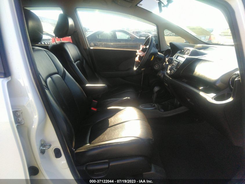 2013 HONDA FIT SPORT - JHMGE8H50DC062628