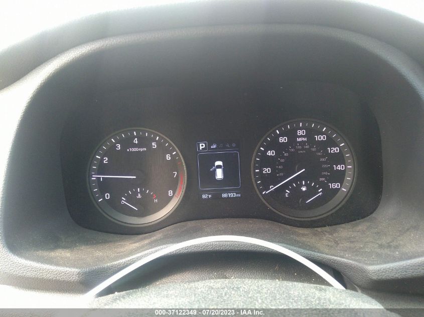 2016 HYUNDAI TUCSON LIMITED/SPORT AND ECO/SE - KM8J33A40GU120801