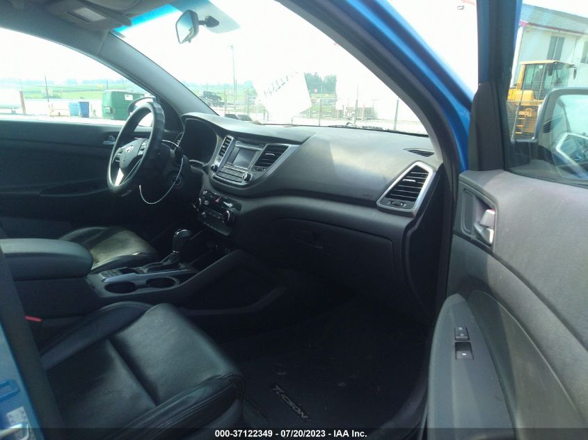 2016 HYUNDAI TUCSON LIMITED/SPORT AND ECO/SE - KM8J33A40GU120801