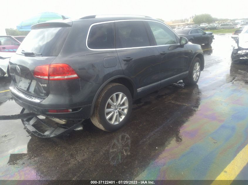 2013 VOLKSWAGEN TOUAREG VR6 SPORT WVGEF9BPXDD008958