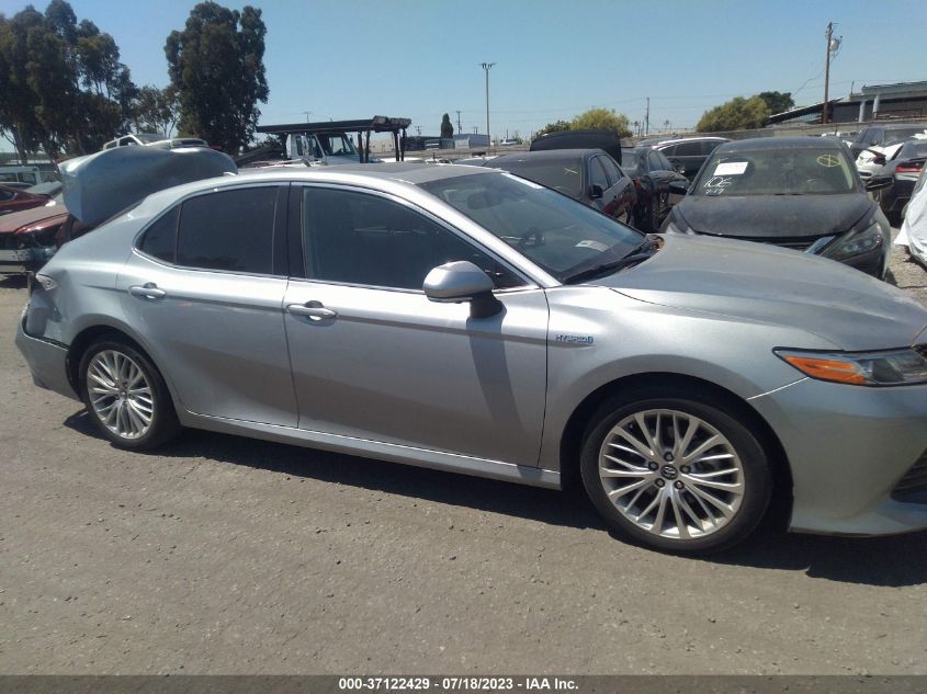 2019 TOYOTA CAMRY HYBRID XLE - 4T1B21HK1KU516289