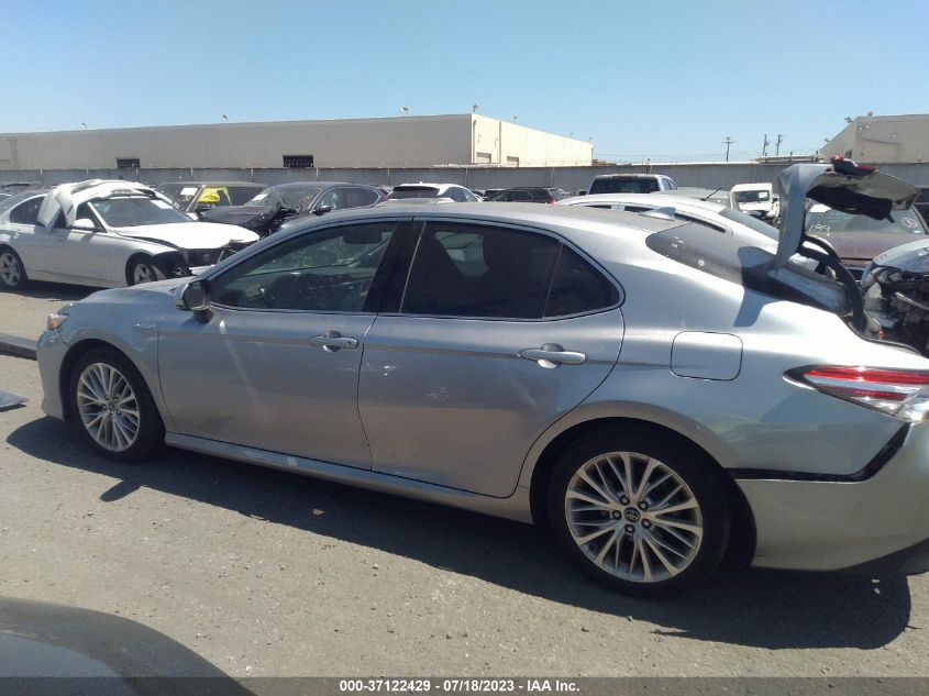 2019 TOYOTA CAMRY HYBRID XLE - 4T1B21HK1KU516289
