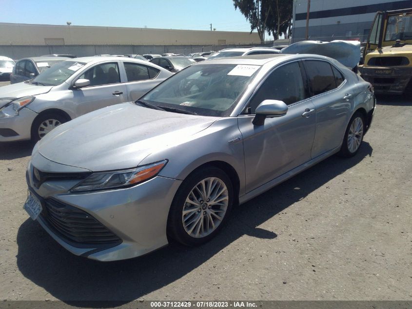 2019 TOYOTA CAMRY HYBRID XLE - 4T1B21HK1KU516289