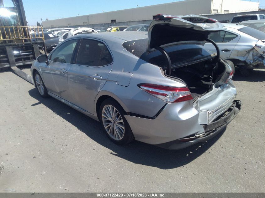 2019 TOYOTA CAMRY HYBRID XLE - 4T1B21HK1KU516289