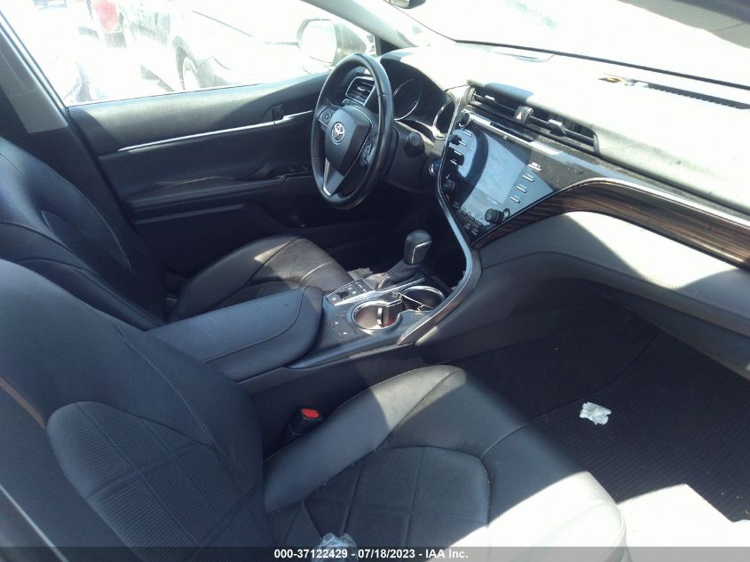 2019 TOYOTA CAMRY HYBRID XLE - 4T1B21HK1KU516289