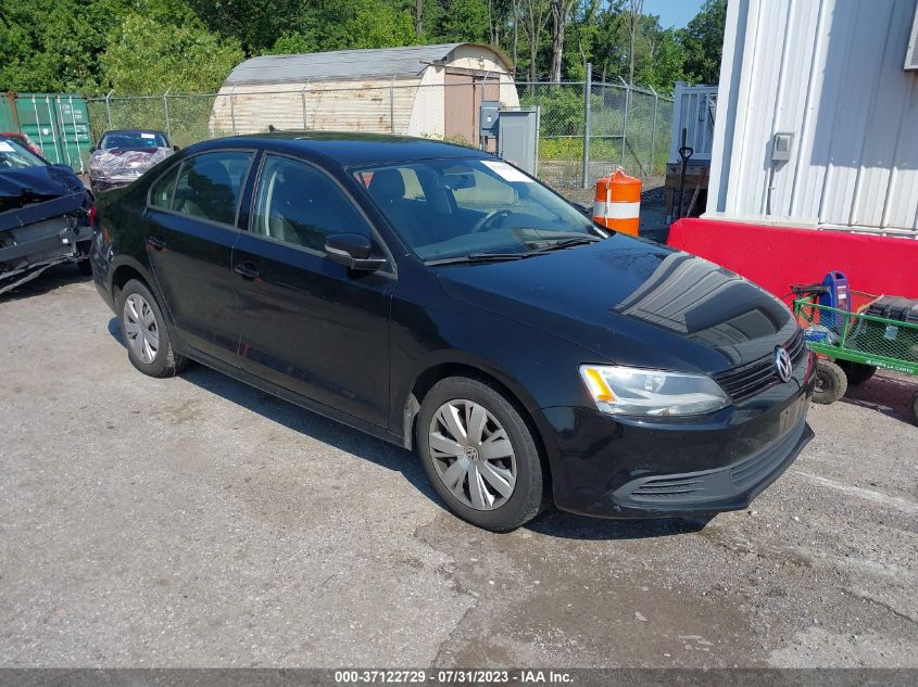 2014 VOLKSWAGEN JETTA SEDAN SE - 3VWD17AJ3EM265981