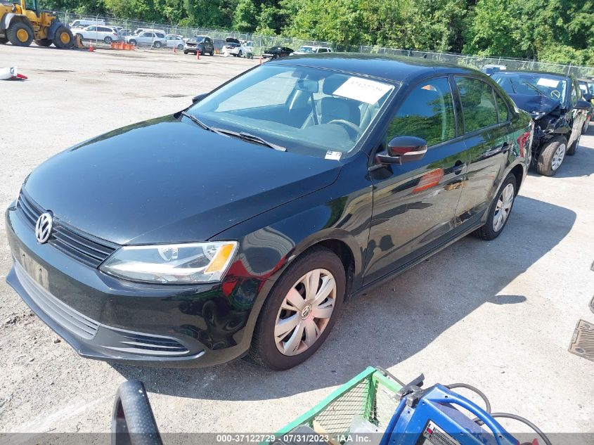 2014 VOLKSWAGEN JETTA SEDAN SE - 3VWD17AJ3EM265981