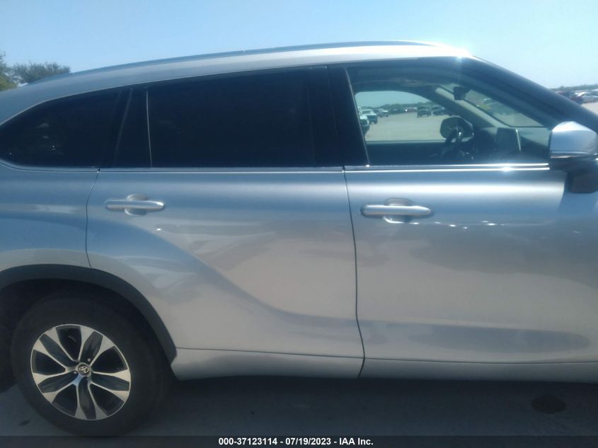 2021 TOYOTA HIGHLANDER XLE - 5TDGZRBH7MS117900