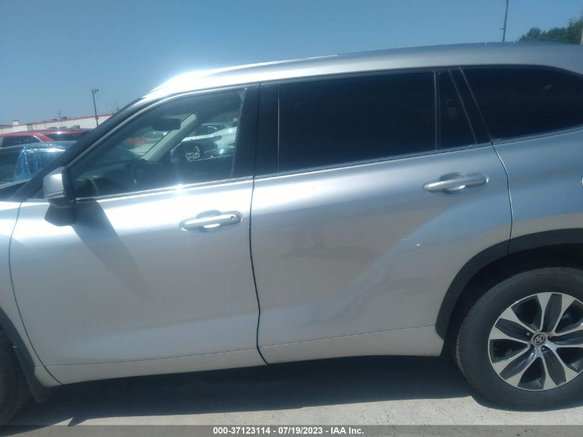 2021 TOYOTA HIGHLANDER XLE - 5TDGZRBH7MS117900