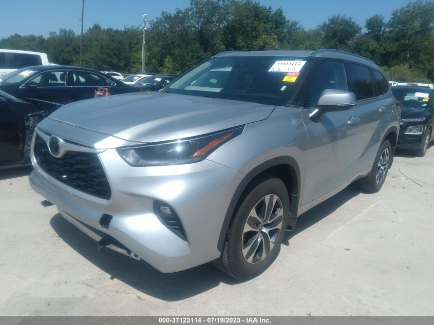 2021 TOYOTA HIGHLANDER XLE - 5TDGZRBH7MS117900