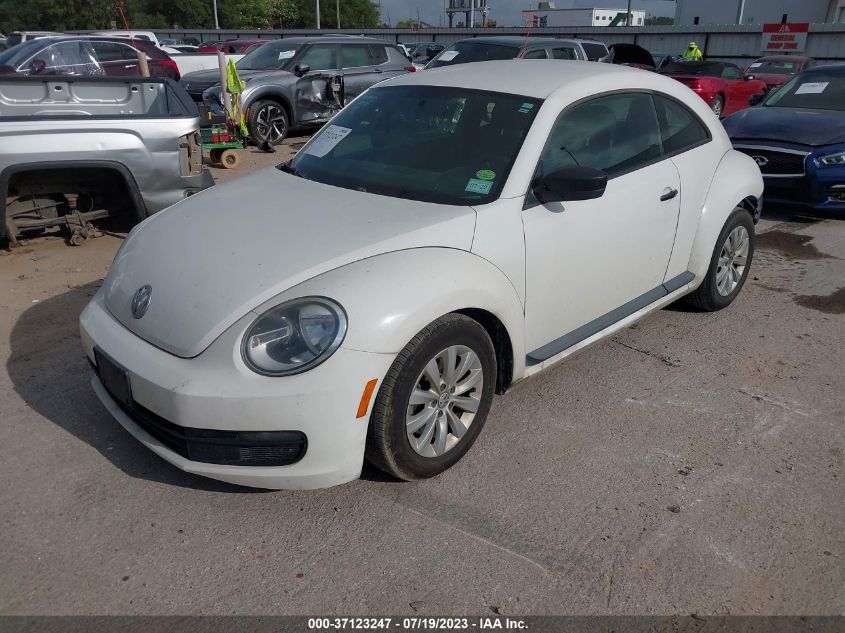 2013 VOLKSWAGEN BEETLE COUPE 2.5L ENTRY - 3VWFP7AT1DM645473