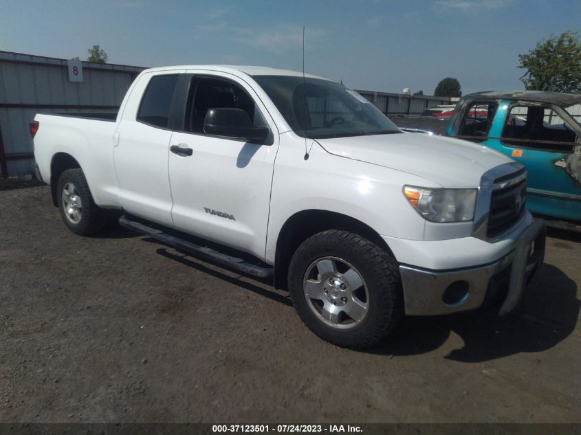 2013 TOYOTA TUNDRA 4WD TRUCK - 5TFUM5F16DX048313