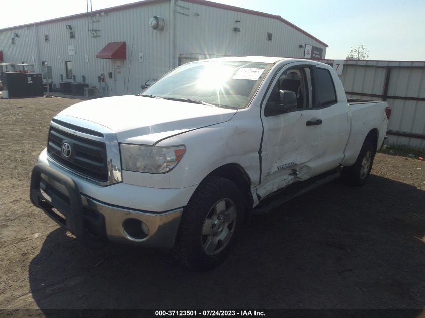 2013 TOYOTA TUNDRA 4WD TRUCK - 5TFUM5F16DX048313