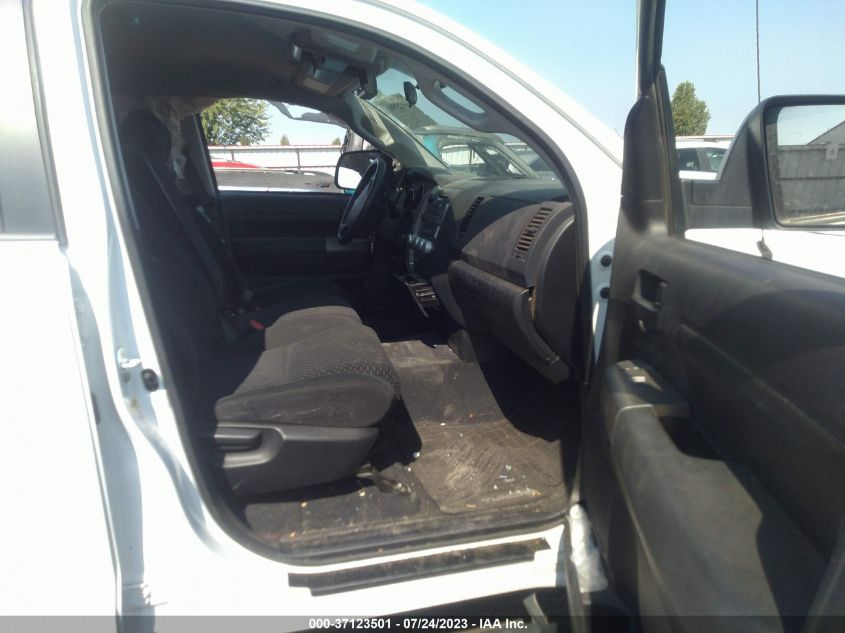 2013 TOYOTA TUNDRA 4WD TRUCK - 5TFUM5F16DX048313