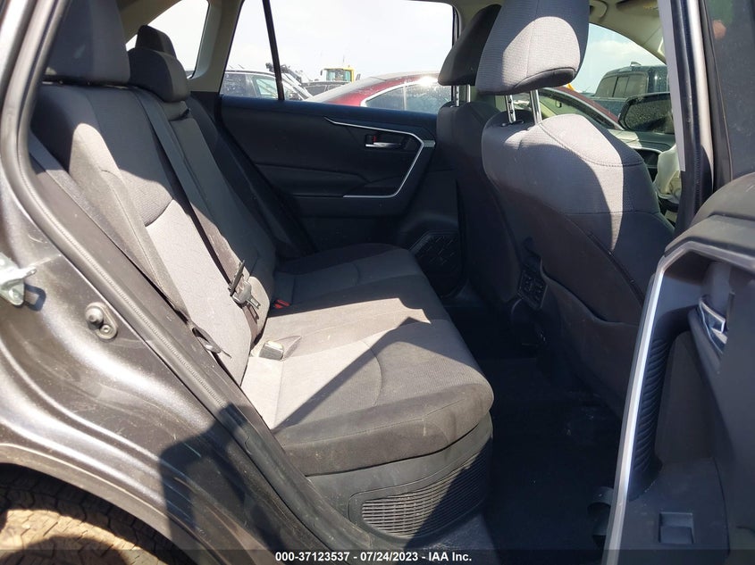 VIN JTMRWRFV3KD019490 2019 TOYOTA RAV4 HYBRID XLE
