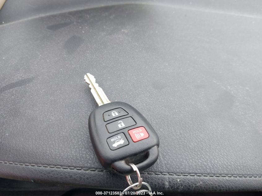 2015 TOYOTA COROLLA LE - 2T1BURHE7FC314034