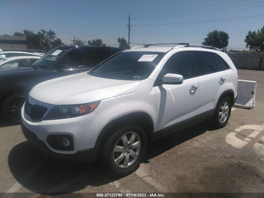 2013 KIA SORENTO LX - 5XYKT4A66DG353482