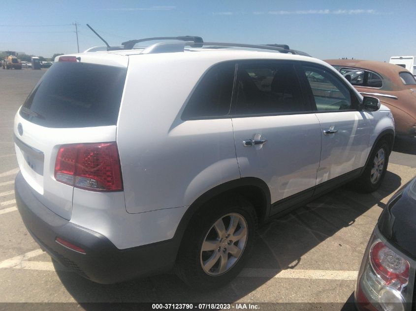 2013 KIA SORENTO LX - 5XYKT4A66DG353482