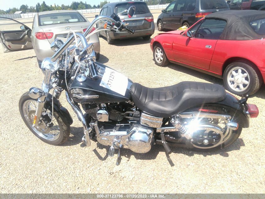 2011 HARLEY-DAVIDSON FXDC 1HD1GV417BC331738