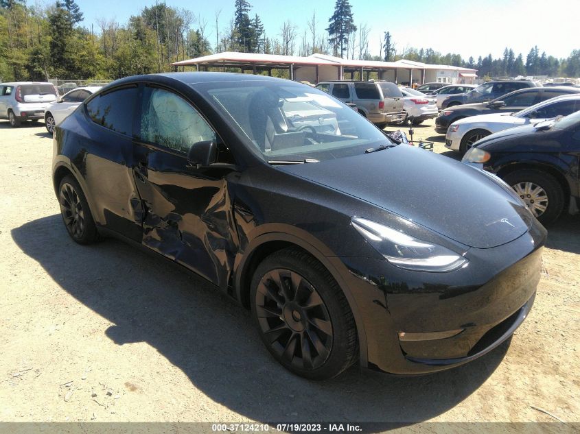 7SAYGDEE4PF765883 Tesla Model Y LONG RANGE