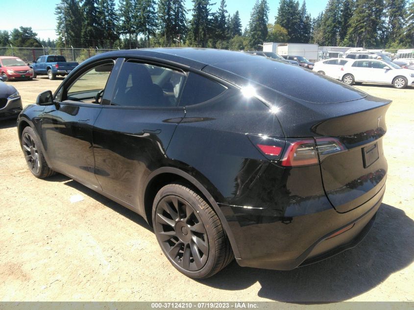 7SAYGDEE4PF765883 Tesla Model Y LONG RANGE 3