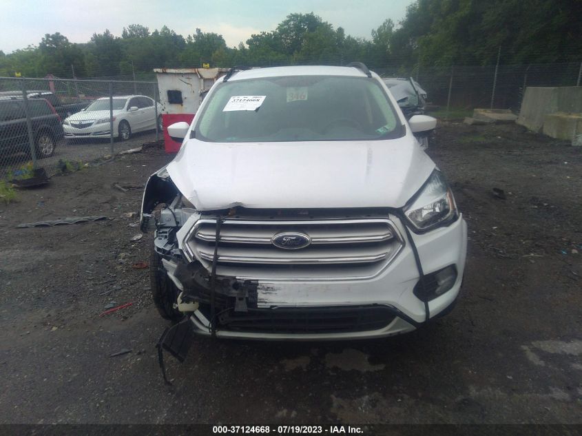 2018 FORD ESCAPE SE - 1FMCU0GD9JUD13175