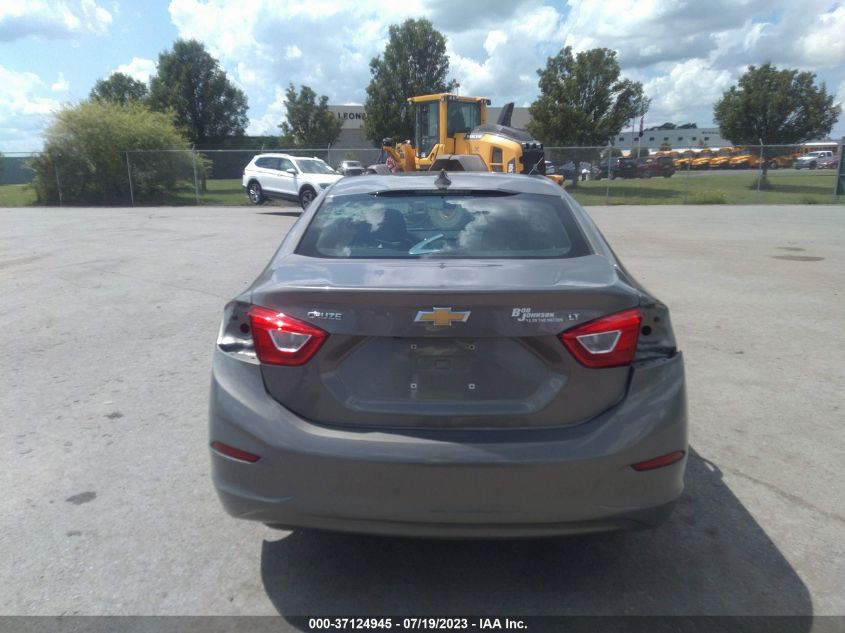 2018 CHEVROLET CRUZE LT - 1G1BE5SM4J7104127