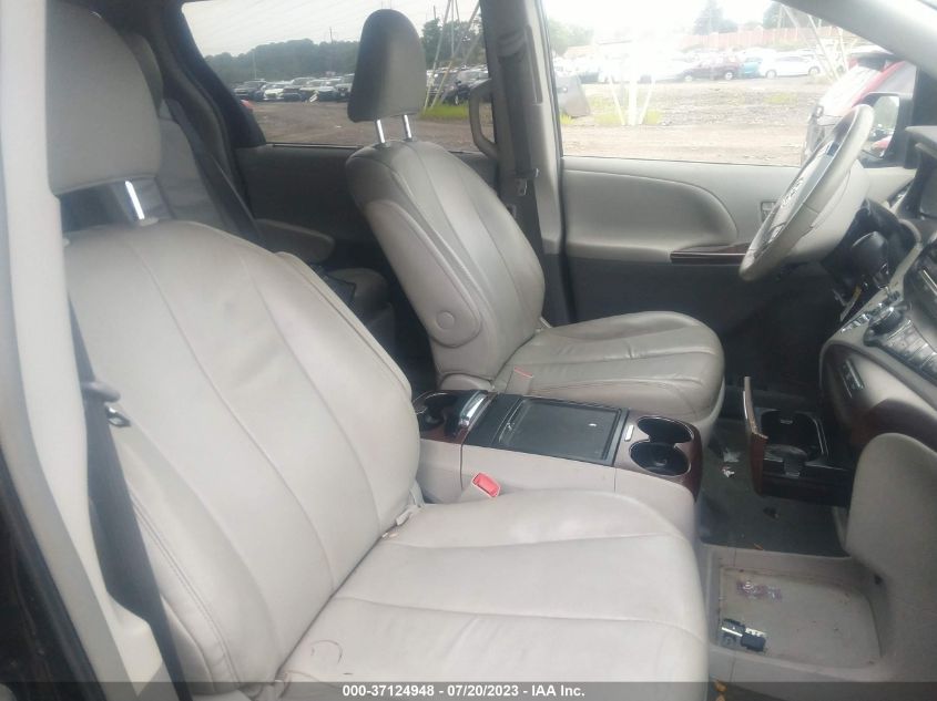 2014 TOYOTA SIENNA LTD/XLE - 5TDDK3DC8ES083909