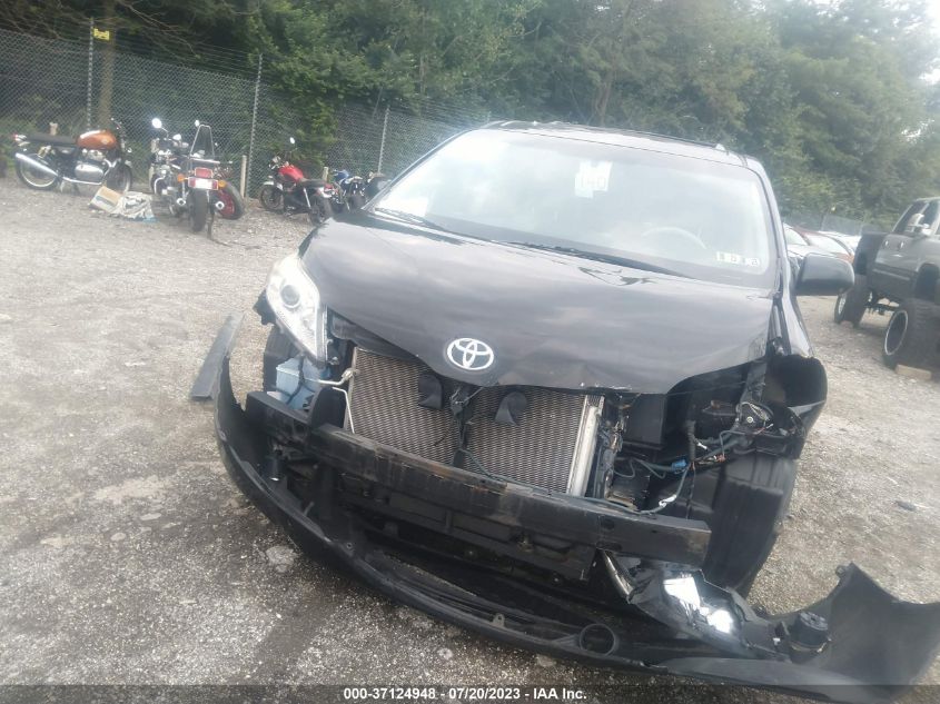 2014 TOYOTA SIENNA LTD/XLE - 5TDDK3DC8ES083909
