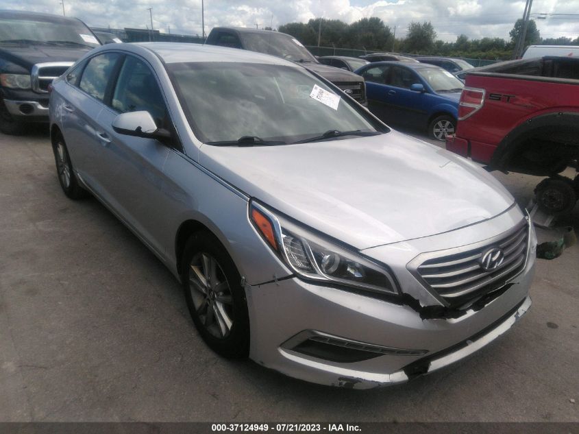 2015 HYUNDAI SONATA 2.4L SE - 5NPE24AF2FH160001