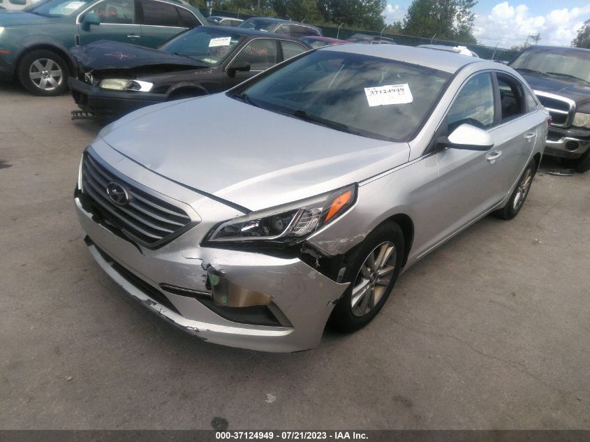 2015 HYUNDAI SONATA 2.4L SE - 5NPE24AF2FH160001