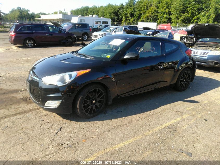 2013 HYUNDAI VELOSTER W/GRAY INT - KMHTC6AD9DU109463
