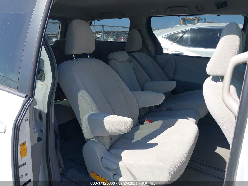 2013 TOYOTA SIENNA LE - 5TDKK3DC3DS372119